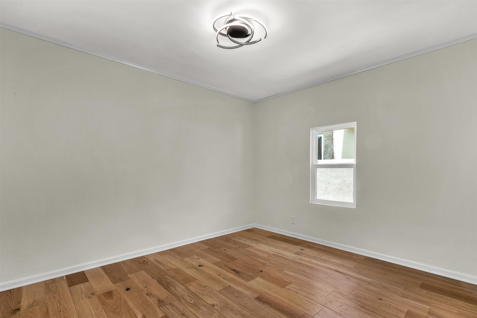 2015 Malcolm Ave, Los Angeles, 90025
