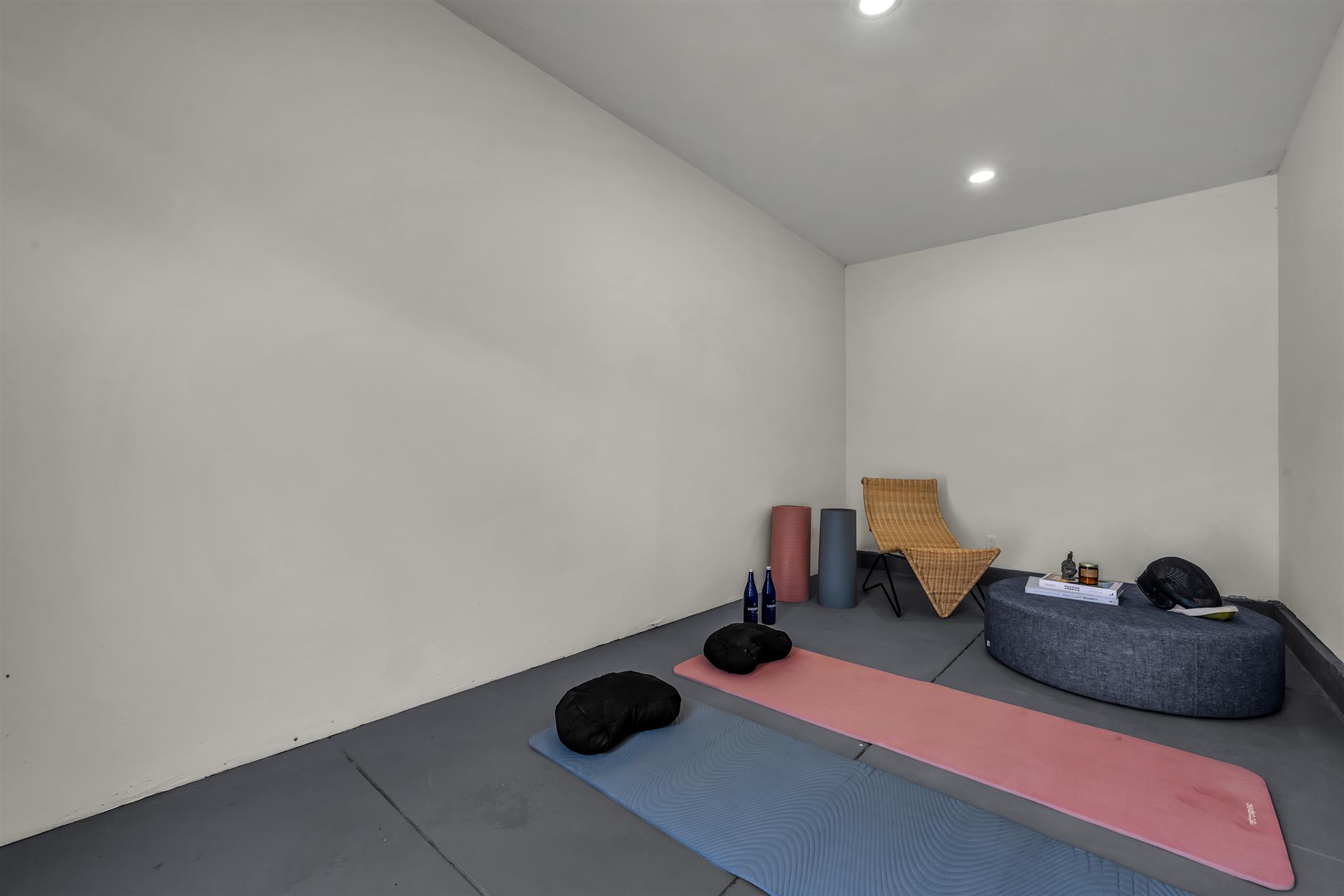 2015 Malcolm Ave, Los Angeles, 90025