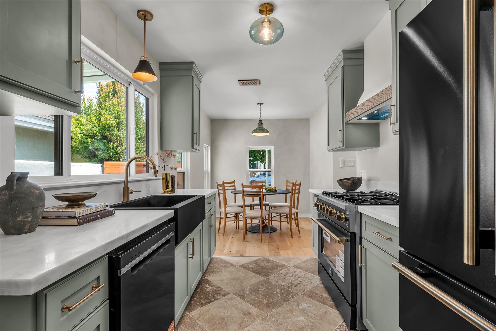 2015 Malcolm Ave, Los Angeles, 90025