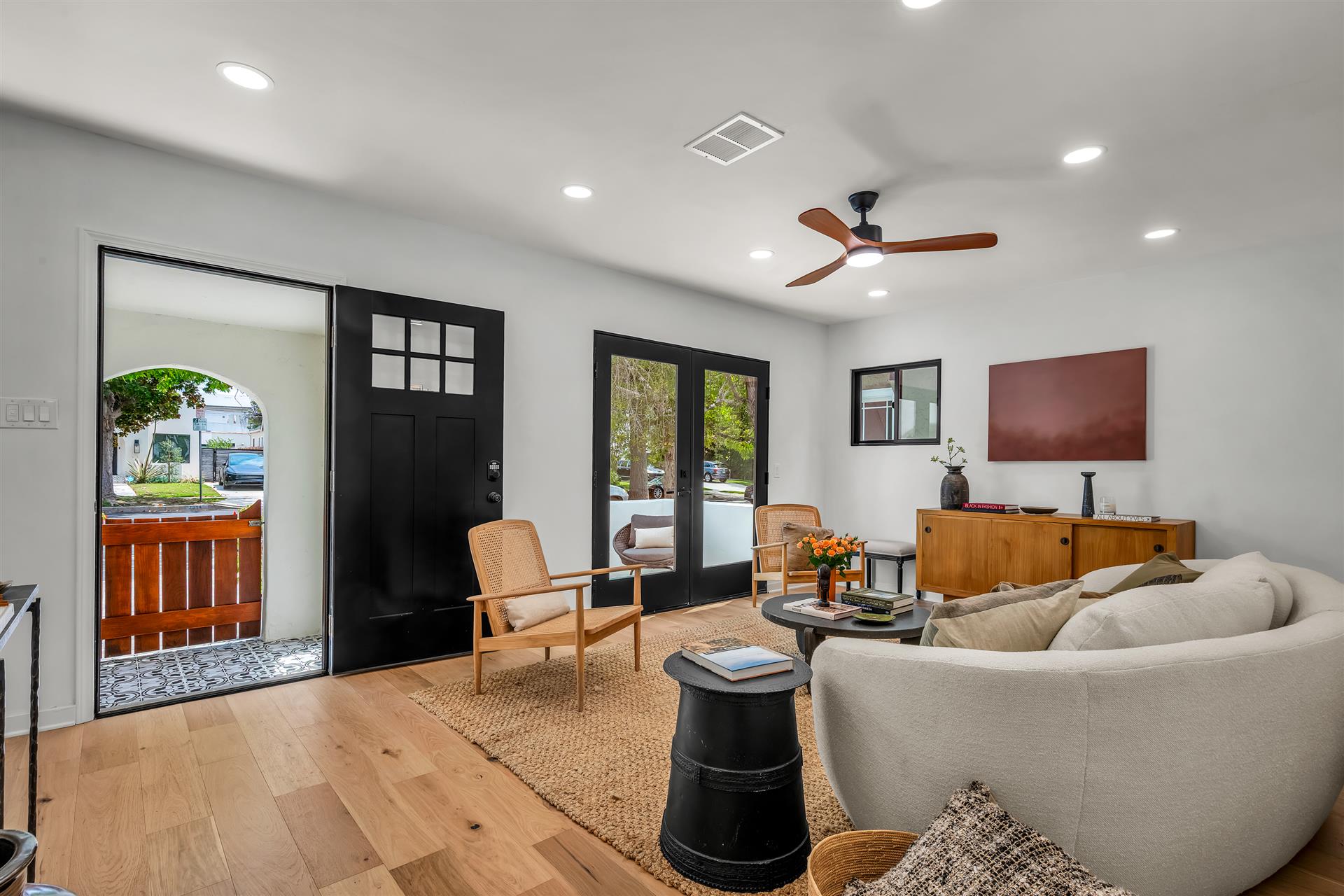 2015 Malcolm Ave, Los Angeles, 90025