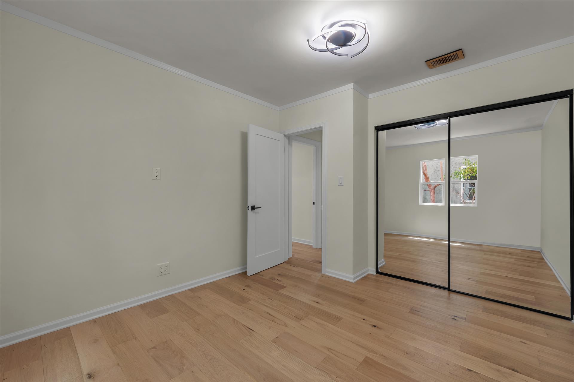 2015 Malcolm Ave, Los Angeles, 90025